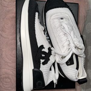 Chanel sneakers 👟